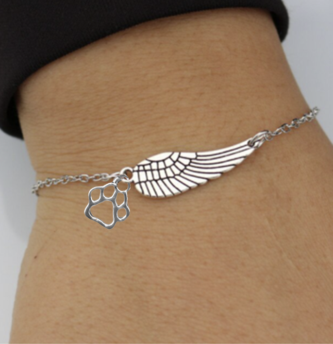 Silver Memorial Bracelet with Angel Wings and Paw Print – Handmade
