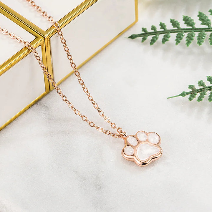 Paw Pendant Necklace – Symbolic Animal Jewellery for Women