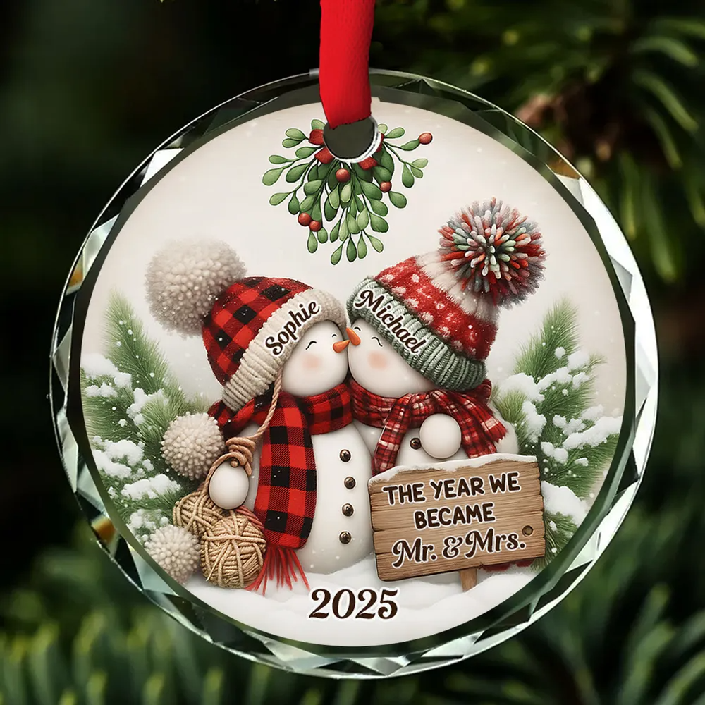 The Year We Became Mr & Mrs - Personalized Glass Ornament - Gift For Couple, Christmas, Wedding, Anniversary HH01