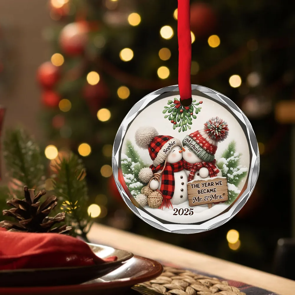 The Year We Became Mr & Mrs - Personalized Glass Ornament - Gift For Couple, Christmas, Wedding, Anniversary HH01